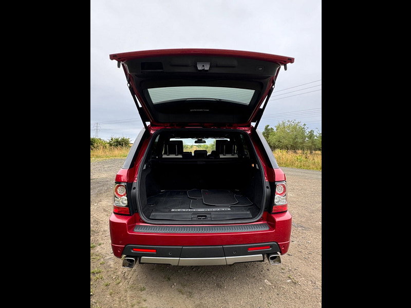 Land Rover Range Rover Sport 3.0 SD V6 HSE Red SUV 5dr Diesel Auto 4WD Euro 5 (255 bhp)