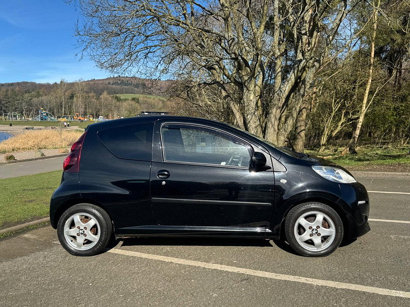 Peugeot 107 1.0 12V Allure Hatchback 3dr Petrol Manual Euro 5 (68 ps)