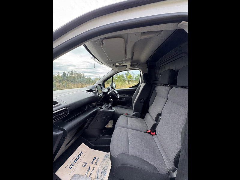 Peugeot Partner 1.5 BlueHDi 1000 Professional Standard Panel Van 5dr Diesel Manual SWB Euro 6 (100 bhp)
