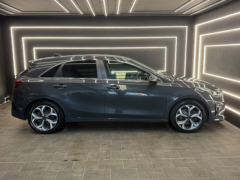 Kia Ceed 1.4 T-GDi First Edition Hatchback 5dr Petrol DCT Euro 6 (s/s) (138 bhp)