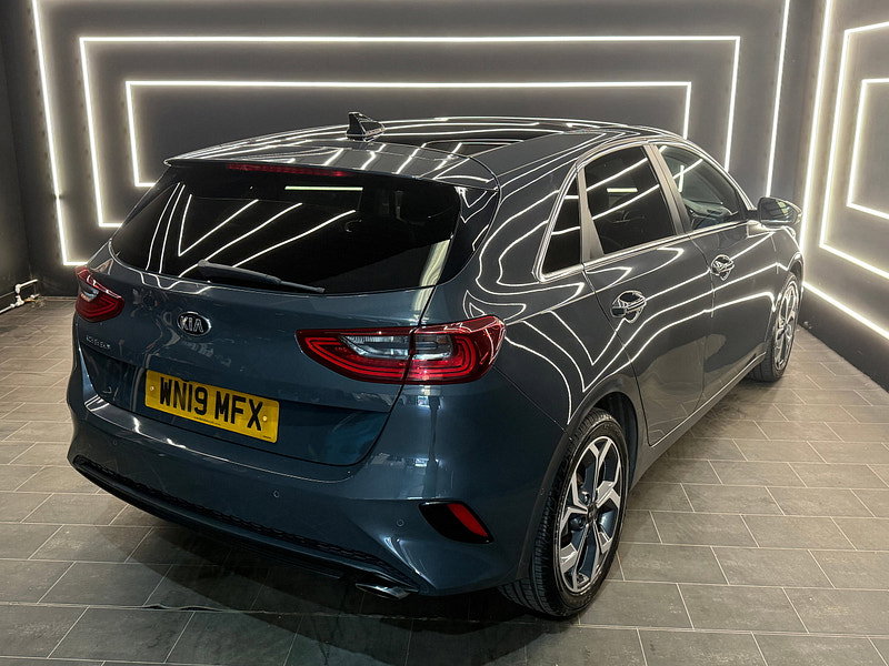 Kia Ceed 1.4 T-GDi First Edition Hatchback 5dr Petrol DCT Euro 6 (s/s) (138 bhp)