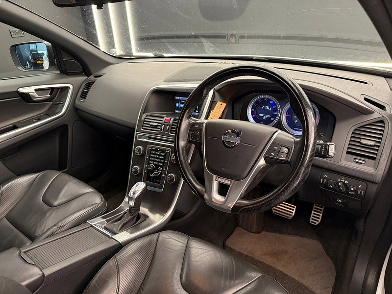 Volvo XC60 2.0 D4 R-Design SUV 5dr Diesel Geartronic Euro 5 (163 ps)
