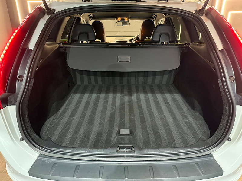 Volvo XC60 2.0 D4 R-Design SUV 5dr Diesel Geartronic Euro 5 (163 ps)