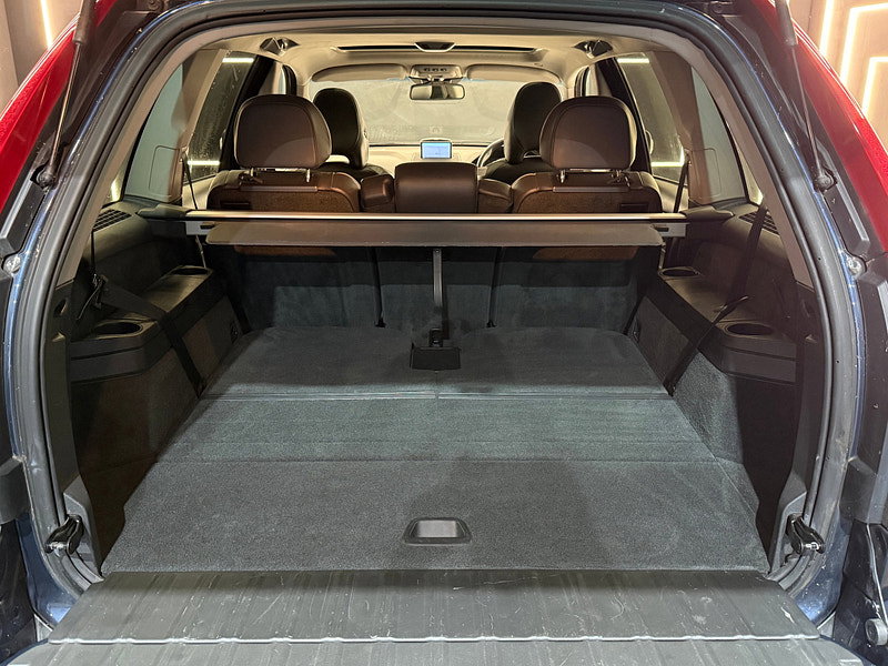 Volvo XC90 2.4 D5 SE Lux SUV 5dr Diesel Geartronic 4WD Euro 5 (200 ps)