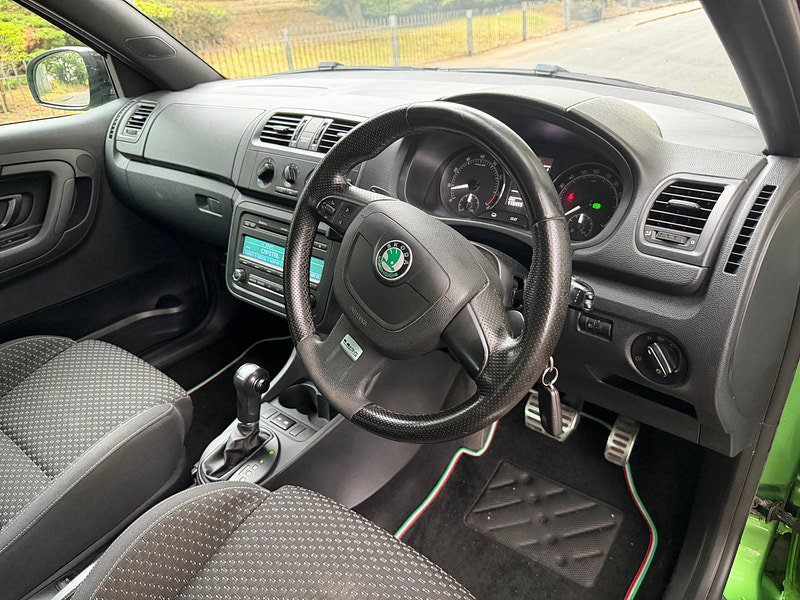 Skoda Fabia 1.4 TSI vRS S2000 Hatchback 5dr Petrol DSG Euro 5 (180 ps)