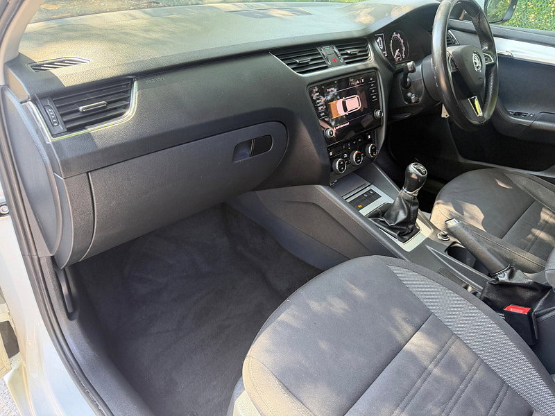 Skoda Octavia 1.0 TSI GPF SE Technology Estate 5dr Petrol Manual Euro 6 (s/s) (115 ps)