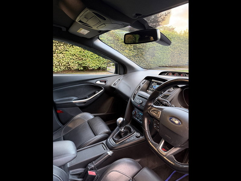 Ford Focus 2.0T EcoBoost ST-3 Hatchback 5dr Petrol Manual Euro 6 (s/s) (250 ps)