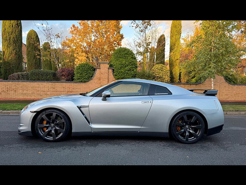 Nissan GT-R 3.8 V6 Black Edition Coupe 2dr Petrol Auto 4WD Euro 4 (485 ps)