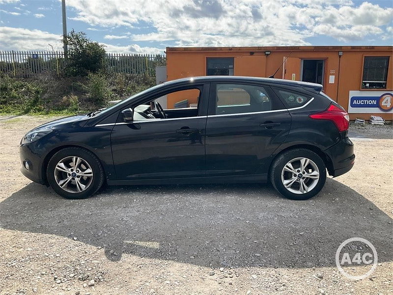 Ford Focus 1.0T EcoBoost Zetec Hatchback 5dr Petrol Manual Euro 5 (s/s) (100 ps)