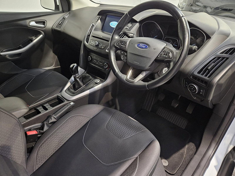 Ford Focus 1.0T EcoBoost Zetec Edition Euro 6 (s/s) 5dr