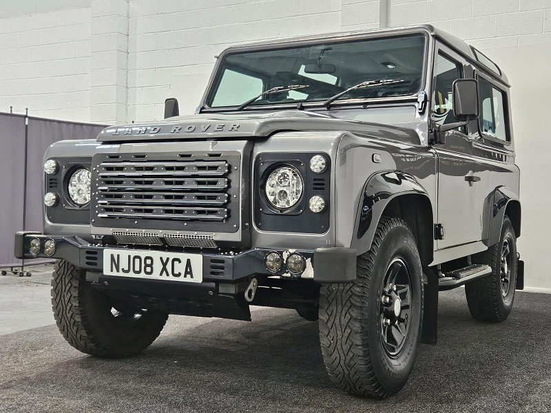 Land Rover Defender 90 2.4 TDCi XS Station Wagon 3dr Diesel Manual 4WD SWB Euro 4 (122 bhp)