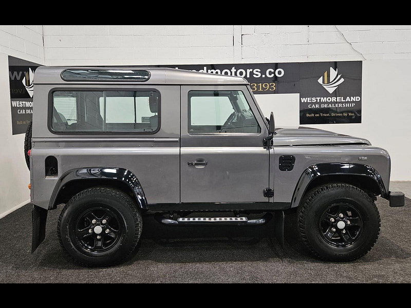 Land Rover Defender 90 2.4 TDCi XS Station Wagon 3dr Diesel Manual 4WD SWB Euro 4 (122 bhp)