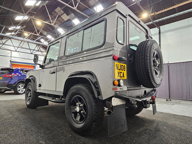 Land Rover Defender 90 2.4 TDCi XS Station Wagon 3dr Diesel Manual 4WD SWB Euro 4 (122 bhp)