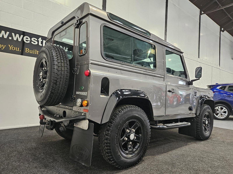 Land Rover Defender 90 2.4 TDCi XS Station Wagon 3dr Diesel Manual 4WD SWB Euro 4 (122 bhp)