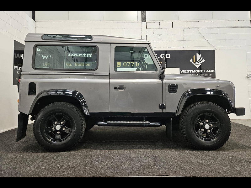 Land Rover Defender 90 2.4 TDCi XS Station Wagon 3dr Diesel Manual 4WD SWB Euro 4 (122 bhp)
