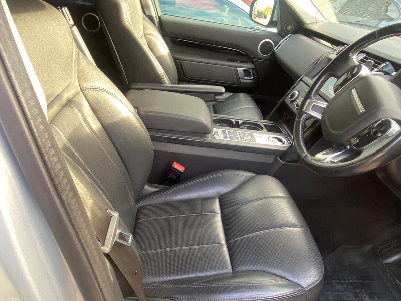 Land Rover DISCOVERY 3.0 SD V6 SE Auto 4WD Euro 6 (s/s) 5dr