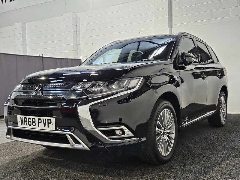 Mitsubishi Outlander 2.4h TwinMotor 13.8kWh 5h CVT 4WD Euro 6 (s/s) 5dr