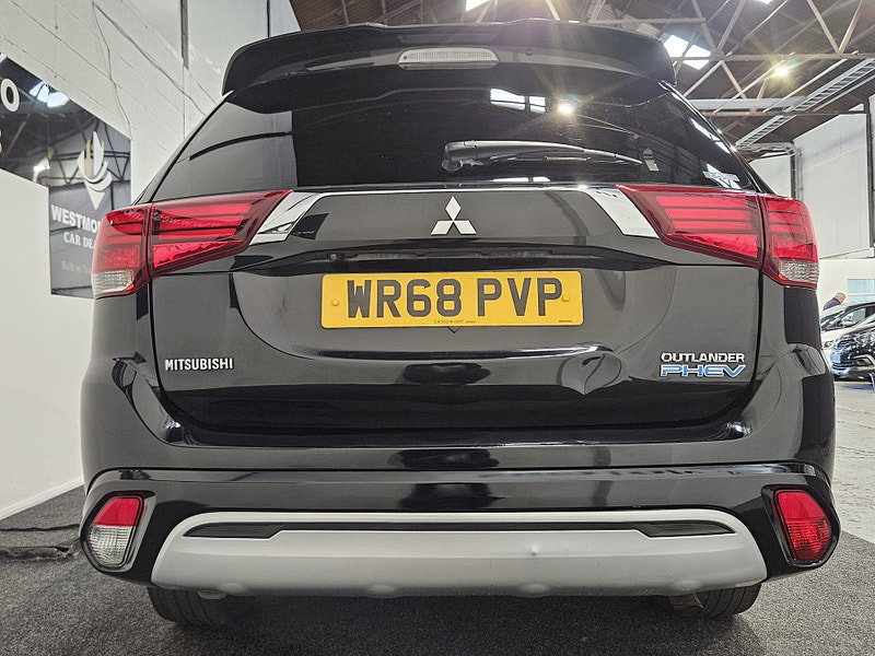 Mitsubishi Outlander 2.4h TwinMotor 13.8kWh 5h CVT 4WD Euro 6 (s/s) 5dr