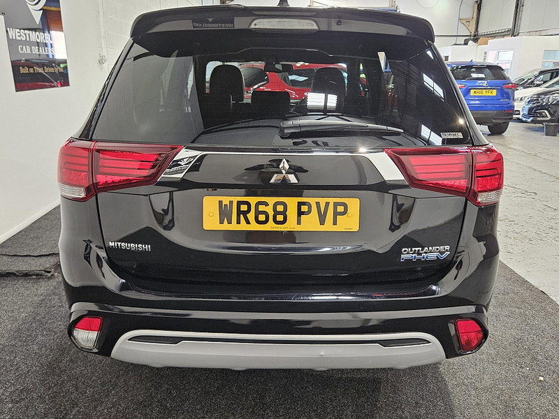 Mitsubishi Outlander 2.4h TwinMotor 13.8kWh 5h CVT 4WD Euro 6 (s/s) 5dr