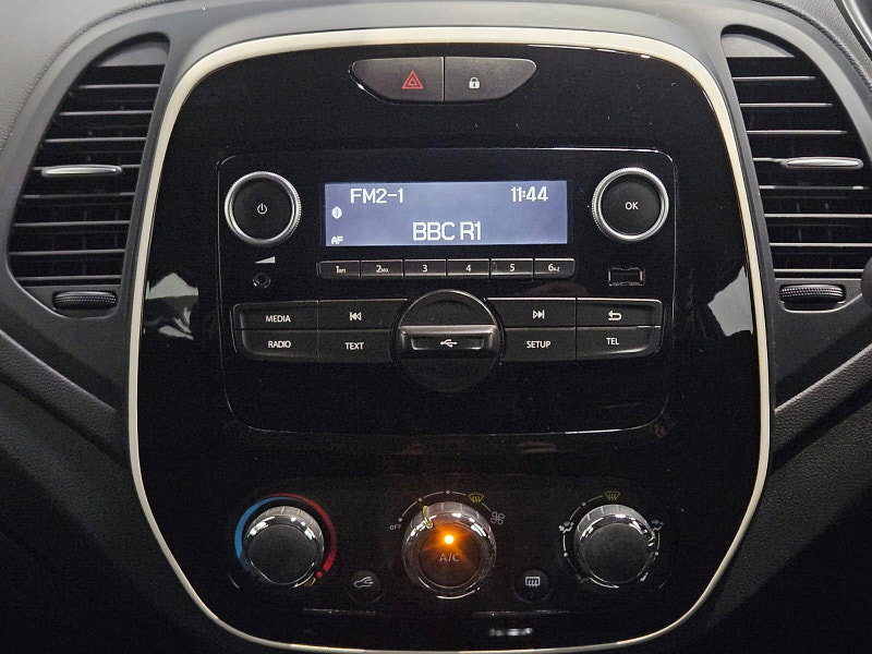 Renault Captur 0.9 TCe ENERGY Play Euro 6 (s/s) 5dr