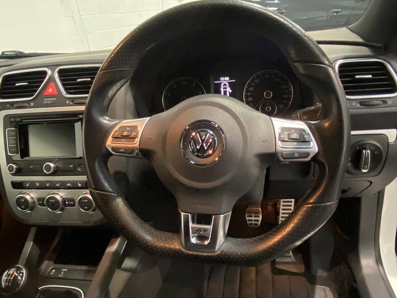 Volkswagen Scirocco 2.0 TSI R-Line Euro 5 3dr (Leather, Nav)