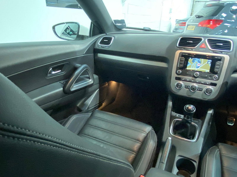 Volkswagen Scirocco 2.0 TSI R-Line Euro 5 3dr (Leather, Nav)