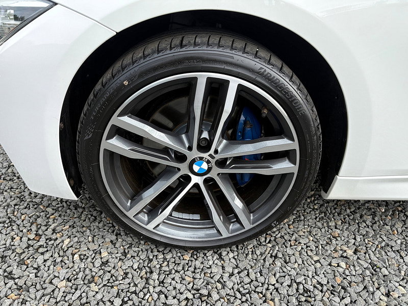 BMW 3 Series 2.0 320d M Sport Shadow Edition Touring 5dr Diesel Auto xDrive Euro 6 (s/s) (190 ps)