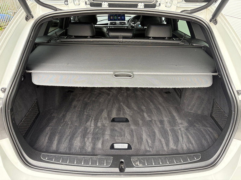 BMW 3 Series 2.0 320d M Sport Shadow Edition Touring 5dr Diesel Auto xDrive Euro 6 (s/s) (190 ps)