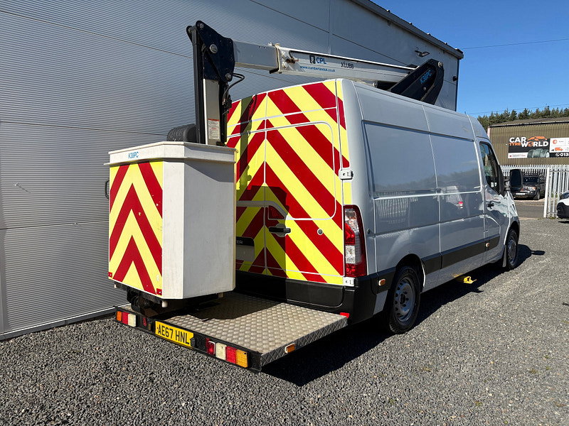Renault Master 2.3 dCi 35 Business Panel Van 5dr Diesel Manual FWD MWB Medium Roof Euro 6 (130 ps)