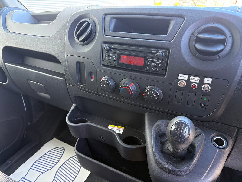 Renault Master 2.3 dCi 35 Business Panel Van 5dr Diesel Manual FWD MWB Medium Roof Euro 6 (130 ps)