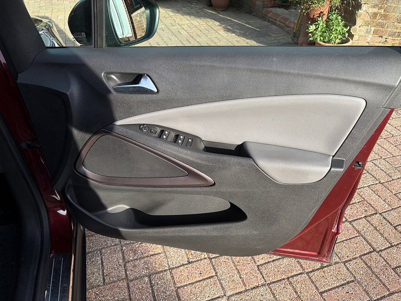 Vauxhall Crossland X 1.2 Turbo GPF Elite SUV 5dr Petrol Auto Euro 6 (s/s) (110 ps)