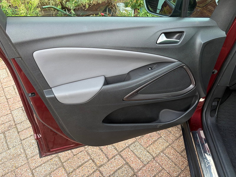 Vauxhall Crossland X 1.2 Turbo GPF Elite SUV 5dr Petrol Auto Euro 6 (s/s) (110 ps)