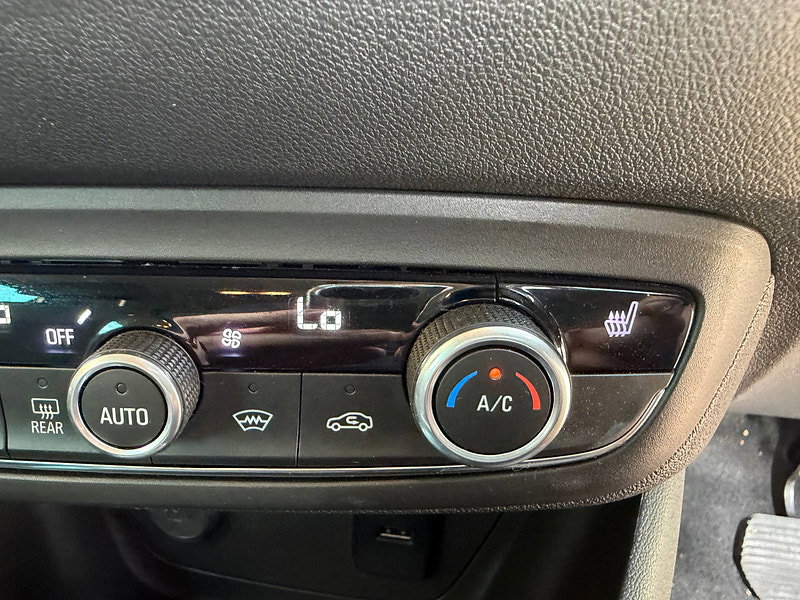 Vauxhall Crossland X 1.2 Turbo GPF Elite SUV 5dr Petrol Auto Euro 6 (s/s) (110 ps)