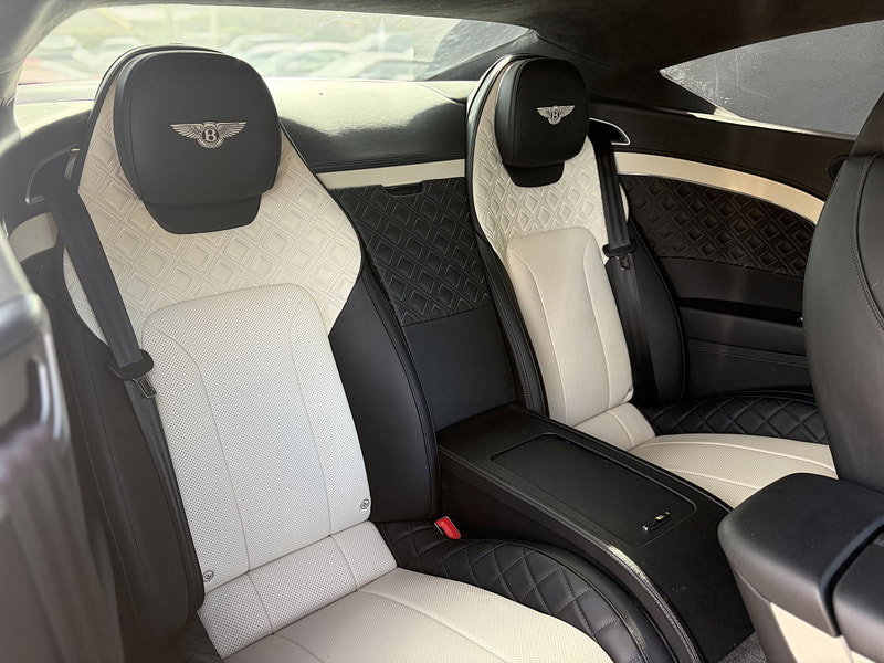 Bentley Continental 4.0 V8 GT Coupe 2dr Petrol Auto 4WD Euro 6 (s/s) (550 ps)