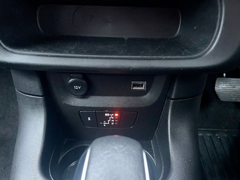 Citroen C3 Aircross 1.2L Plus PureTech S&S Auto Hatchback 5dr Petrol Automatic Euro 6 (109 bhp)