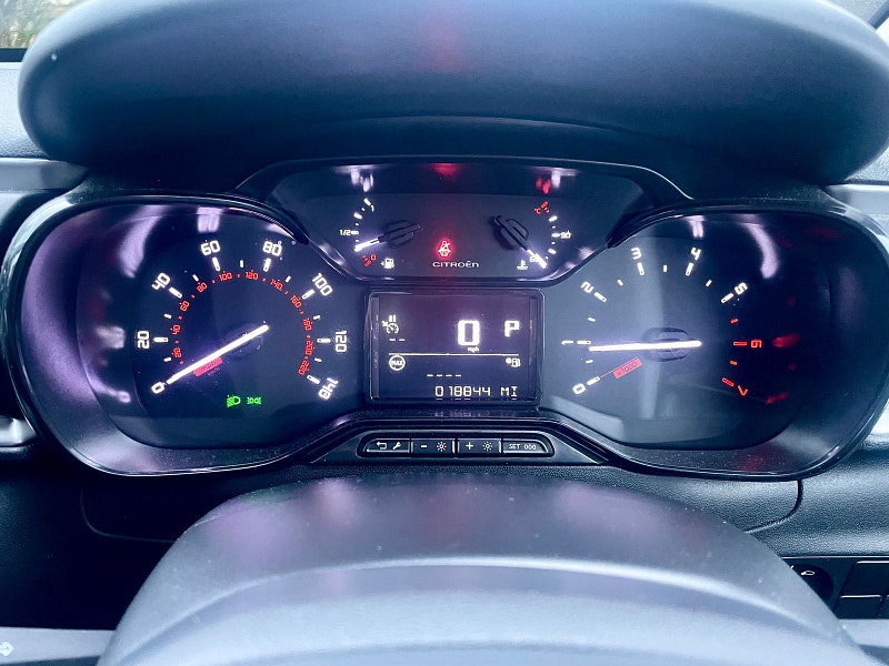 Citroen C3 Aircross 1.2L Plus PureTech S&S Auto Hatchback 5dr Petrol Automatic Euro 6 (109 bhp)