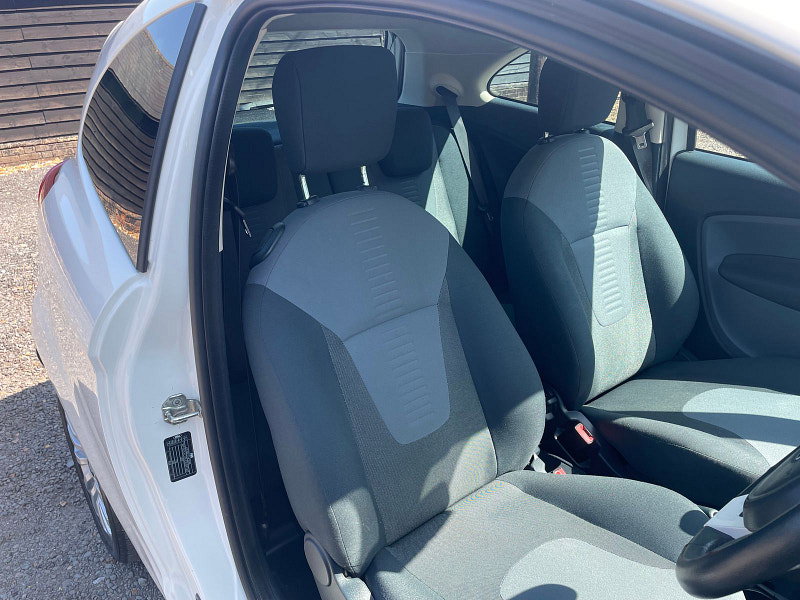 Ford Ka 1.2L Zetec Hatchback 3dr Petrol Manual Euro 5 (68 bhp)