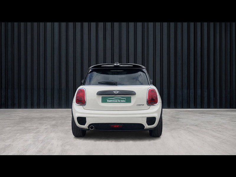 MINI Hatch 1.5 Cooper Sport Hatchback 3dr Petrol Manual Euro 6 (s/s) (136 ps)