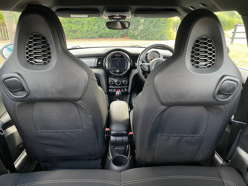 MINI Hatch 1.5 Cooper Sport Hatchback 3dr Petrol Manual Euro 6 (s/s) (136 ps)