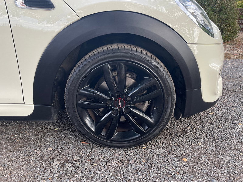 MINI Hatch 1.5 Cooper Sport Hatchback 3dr Petrol Manual Euro 6 (s/s) (136 ps)