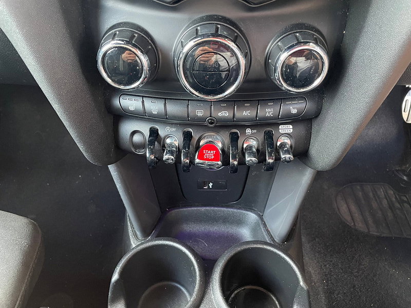 MINI Hatch 1.5 Cooper Sport Hatchback 3dr Petrol Manual Euro 6 (s/s) (136 ps)