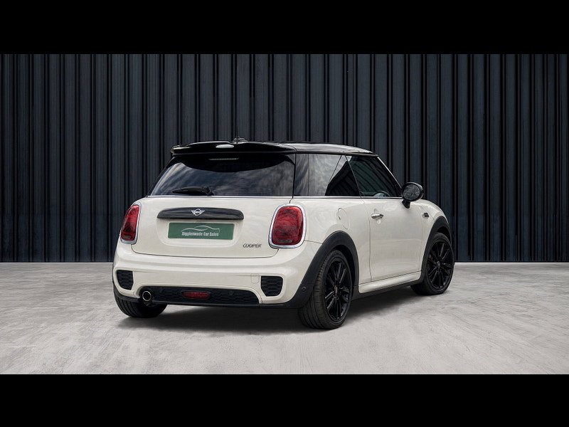 MINI Hatch 1.5 Cooper Sport Hatchback 3dr Petrol Manual Euro 6 (s/s) (136 ps)
