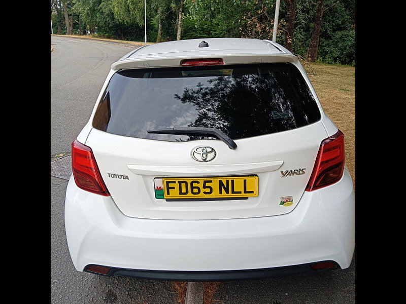 Toyota Yaris 1.33 Dual VVT-i Sport Hatchback 5dr Petrol Manual Euro 5 Euro 5 (99 ps)