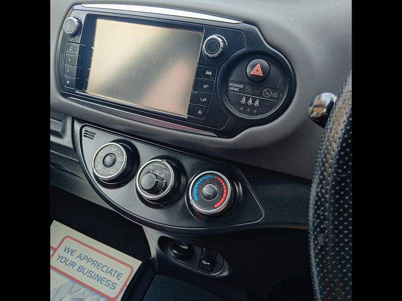 Toyota Yaris 1.33 Dual VVT-i Sport Hatchback 5dr Petrol Manual Euro 5 Euro 5 (99 ps)