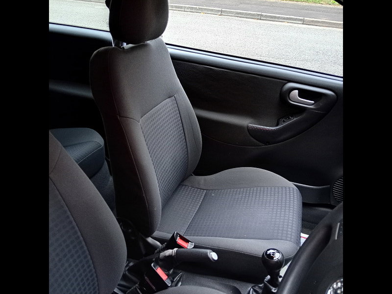 Vauxhall Corsa 1.0i 12v Club Hatchback 3dr Petrol Manual (135 g/km, 57 bhp)