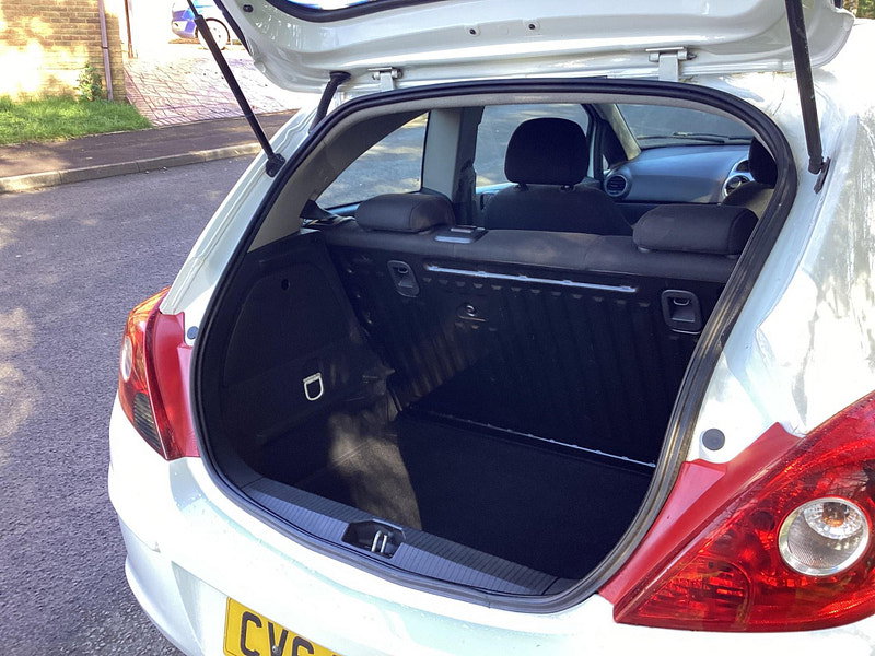 Vauxhall Corsa 1.2 16V Sting Euro 5 3dr