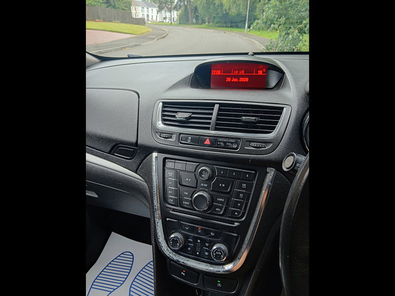 Vauxhall Mokka 1.6 CDTi Exclusiv SUV 5dr Diesel Manual 2WD Euro 6 (s/s) (136 ps)