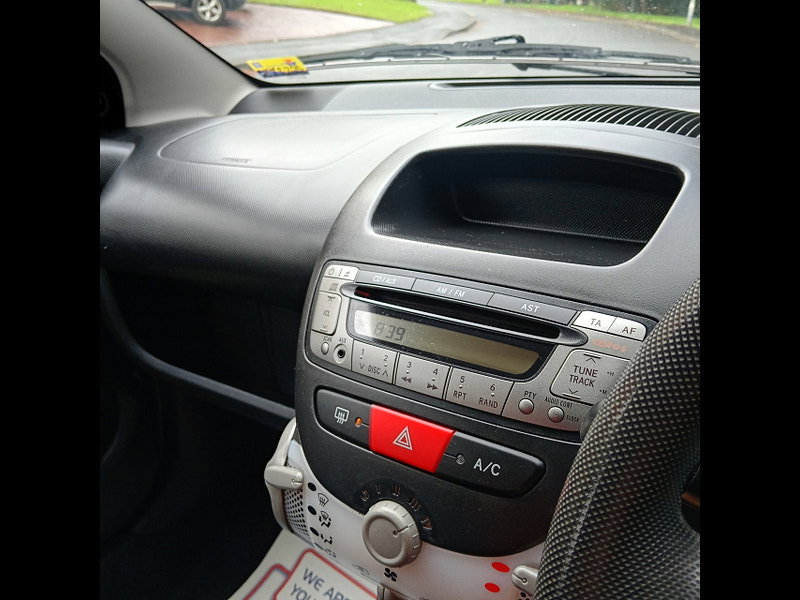 Citroen C1 1.0i VTR Hatchback 5dr Petrol Manual Euro 5 (68 ps)
