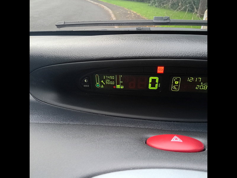 Citroen Xsara Picasso 1.6i 16V Desire MPV 5dr Petrol Manual (172 g/km, 110 bhp)