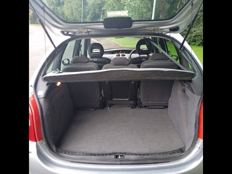 Citroen Xsara Picasso 1.6i 16V Desire MPV 5dr Petrol Manual (172 g/km, 110 bhp)